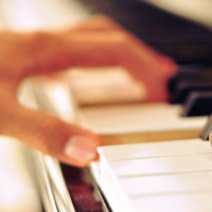 公猪配美女的动物
